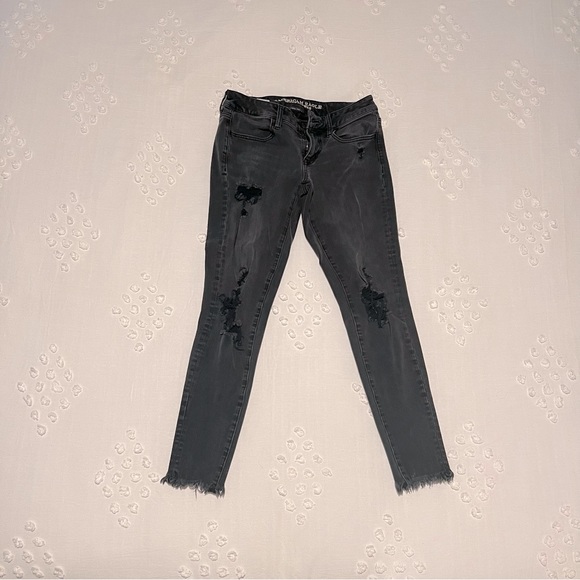 American Eagle Distressed Jeans - Picture 2 of 5